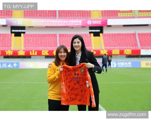 足球明星出席儿童葬礼传递关爱与希望引发社会关注与思考 足球明星出席儿童葬礼传递关爱与希望引发社会关注与思考