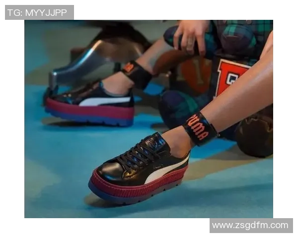 足球明星的时尚新宠西服搭配小白鞋引领潮流风尚