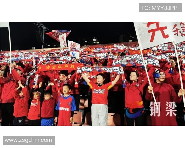 重庆篮球队配合问题引发热议球迷对战术执行与团队默契展开激烈讨论