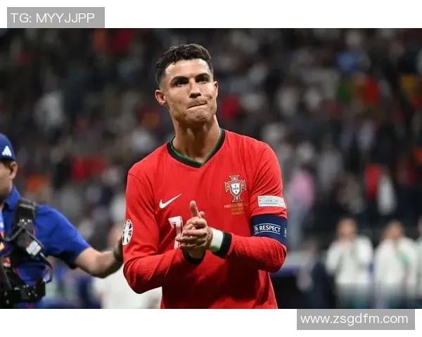 2018年现役足球明星盘点及其在赛场上的精彩表现与成就分析